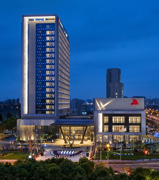 赛地聚焦：NBA常规赛赛前热度飙升，拜仁慕尼黑复出首秀，更衣室稳定，身体对抗强度拉满的简单介绍